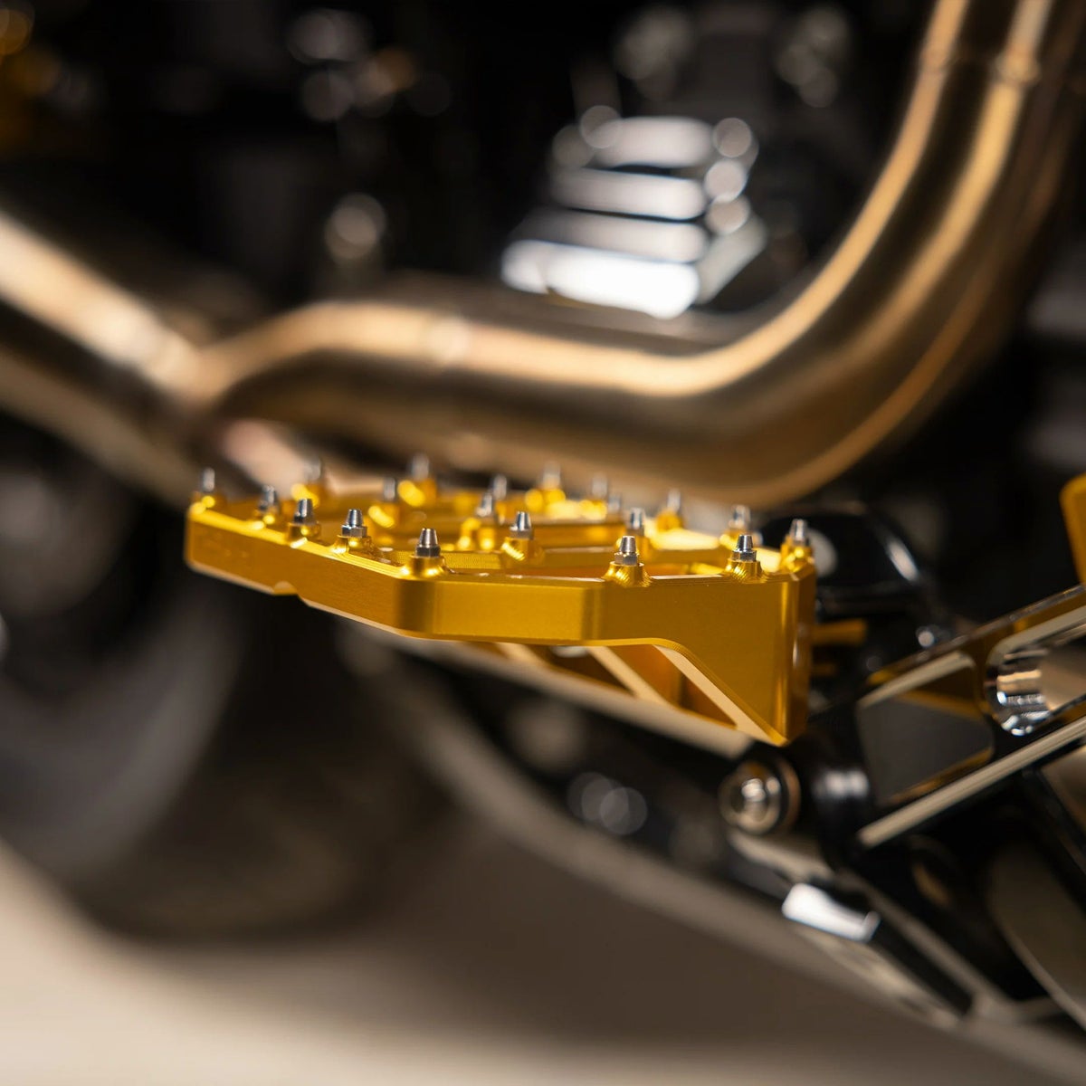 Aggressor ミニフロアボード (ゴールド)2