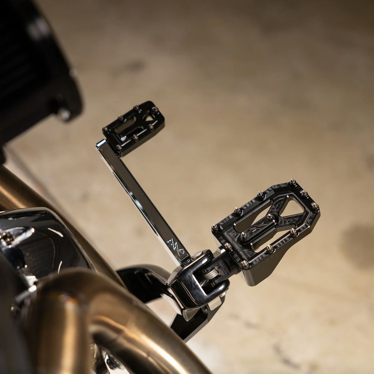 Aggressor フットペグ (ブラック)3