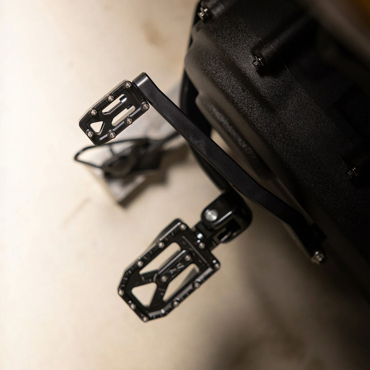 Aggressor ハーレー シフトペグ (ブラック)2