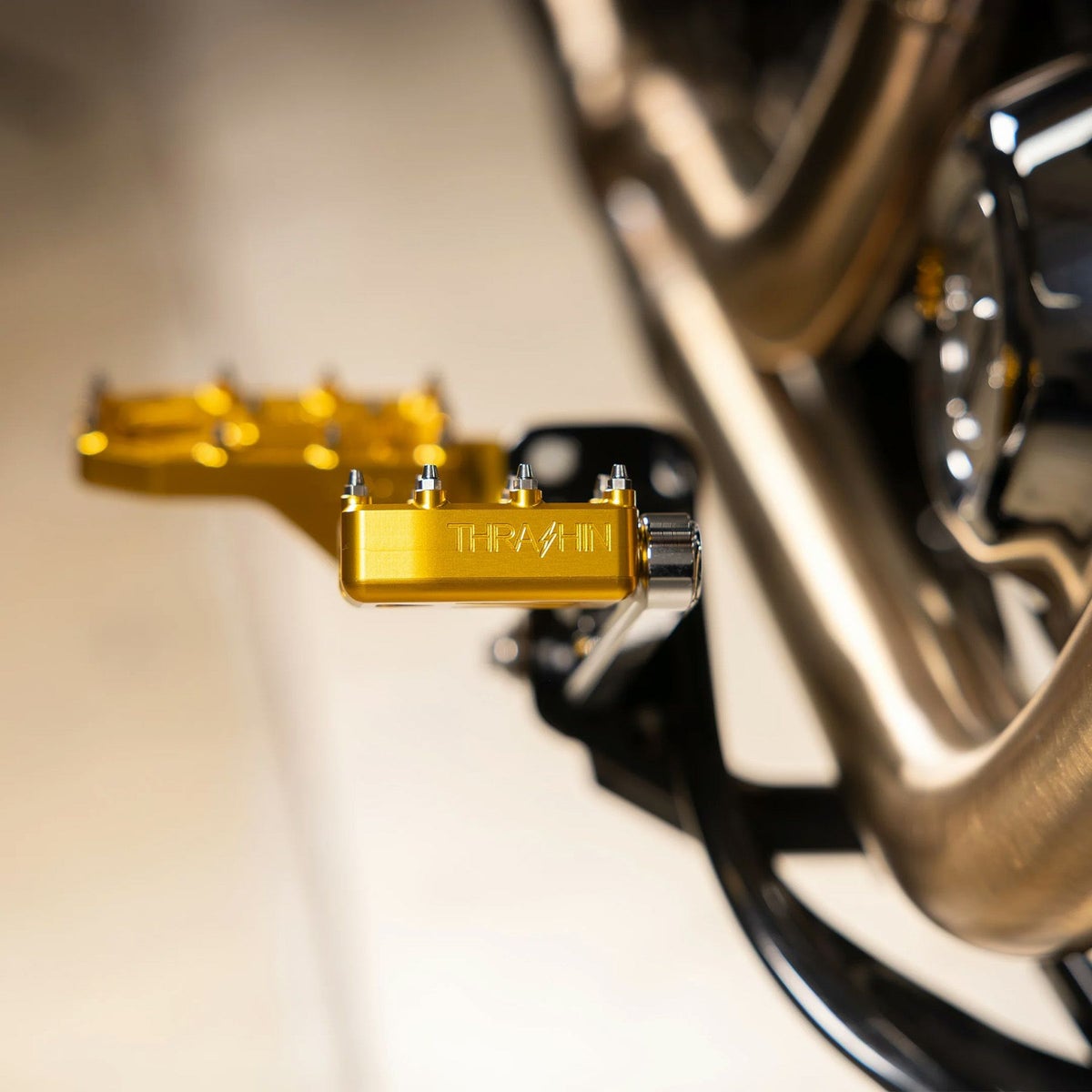 Aggressor ハーレー シフトペグ (ゴールド)3