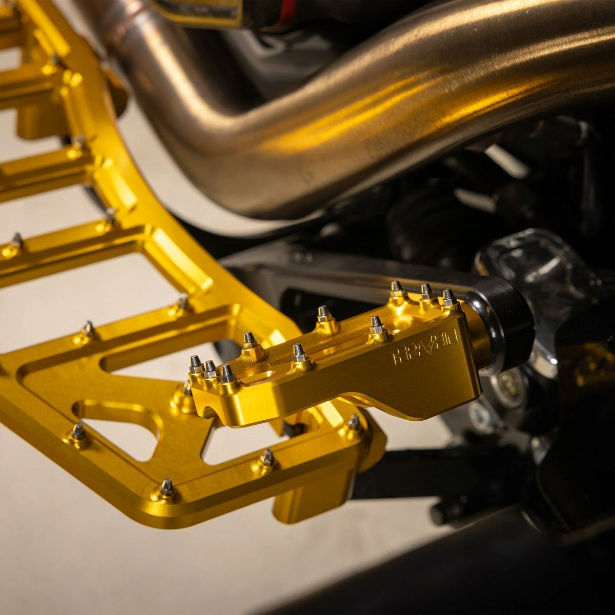 Aggressor ブレーキアームペダル (ゴールド)3
