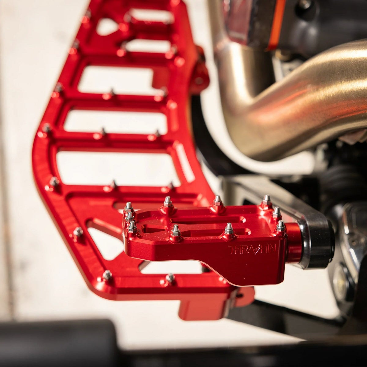 Aggressor ブレーキアームペダル (レッド)2