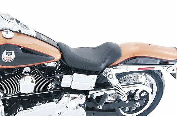 ダイナ用マスタング(Mustang)シート｜ハーレーカスタムパーツ専門店