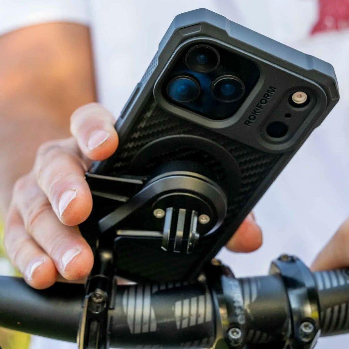 iPhone 17 Pro Ruggedケース (ブラック)5