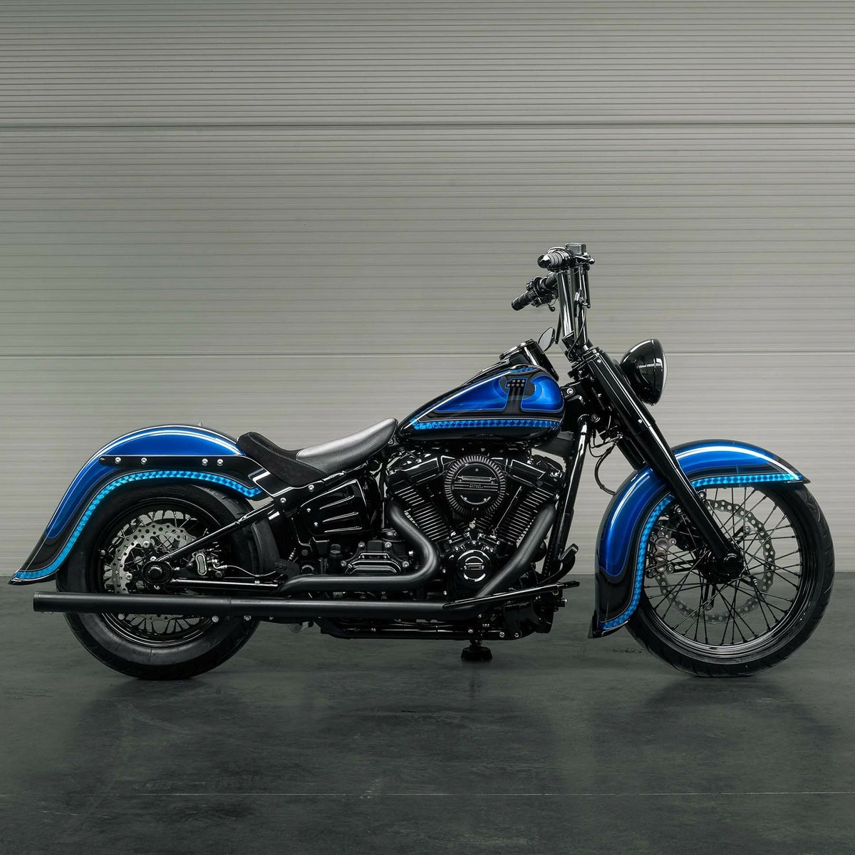 Avenger サイドカバーセット 2025以降ソフテイル2