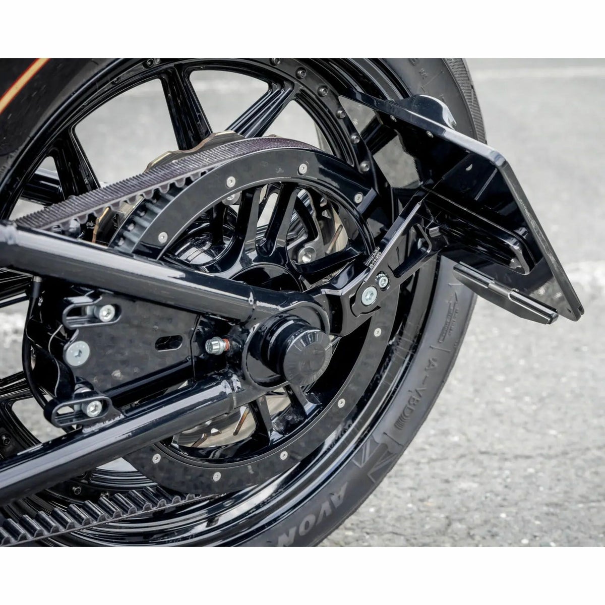 ミディアムレングス・サイドマウント ライセンスプレートブラケット (マットブラック)2