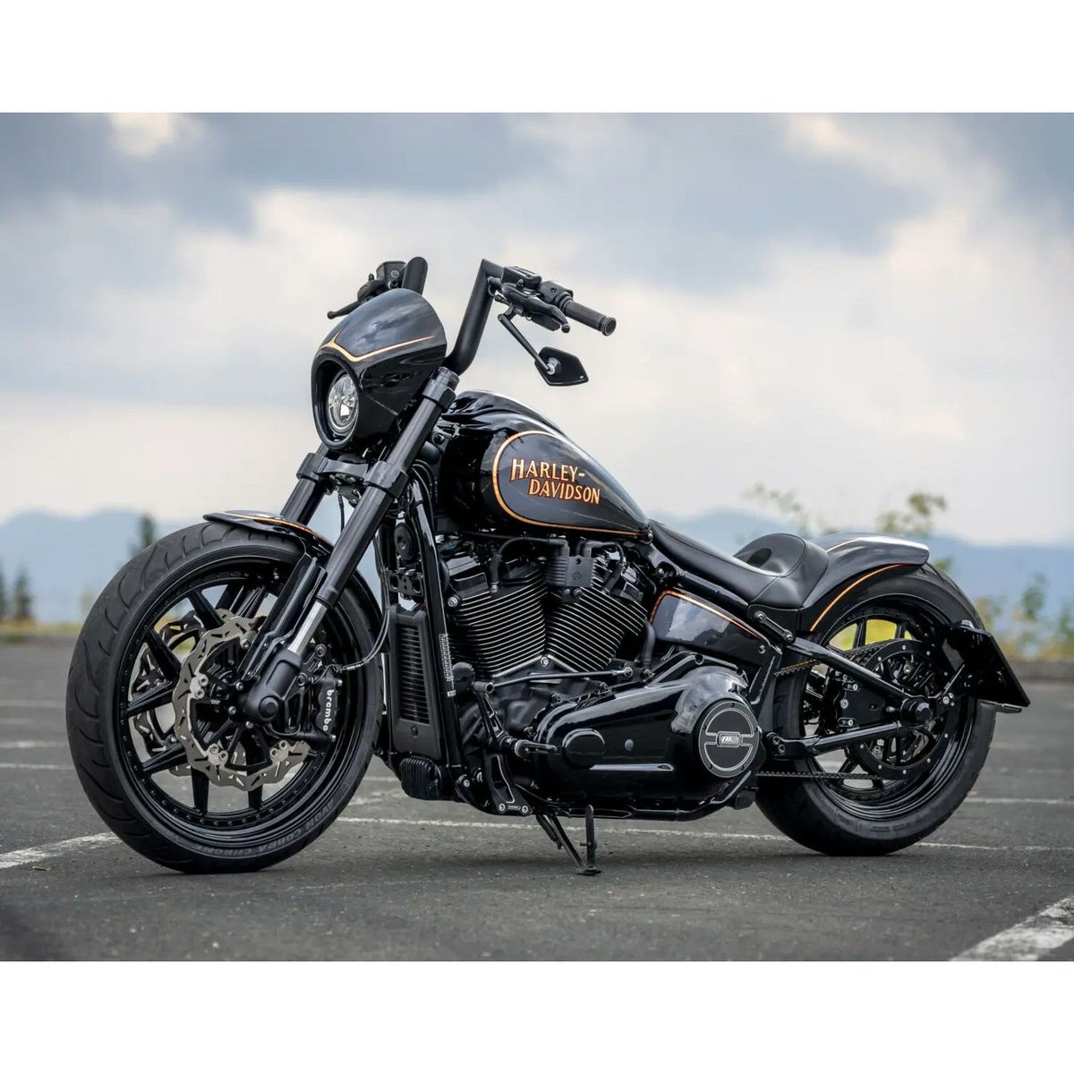 ミディアムレングス・サイドマウント ライセンスプレートブラケット (マットブラック)3