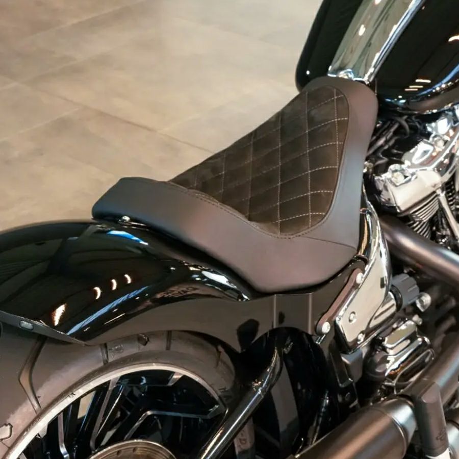 THUNDER BIKE シート|ハーレーパーツメーカー