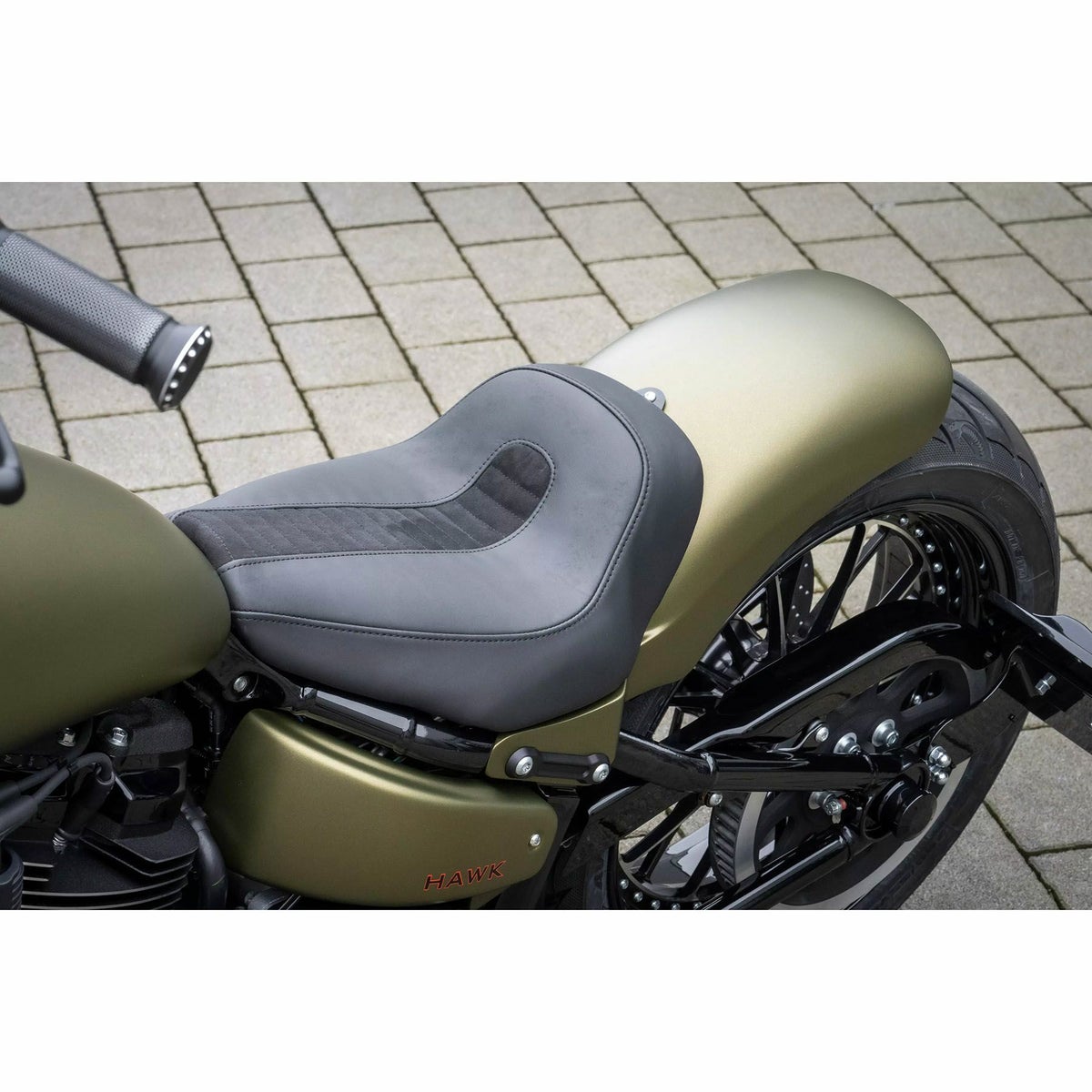 スチールリアフェンダー用 レザー・ソロシート4