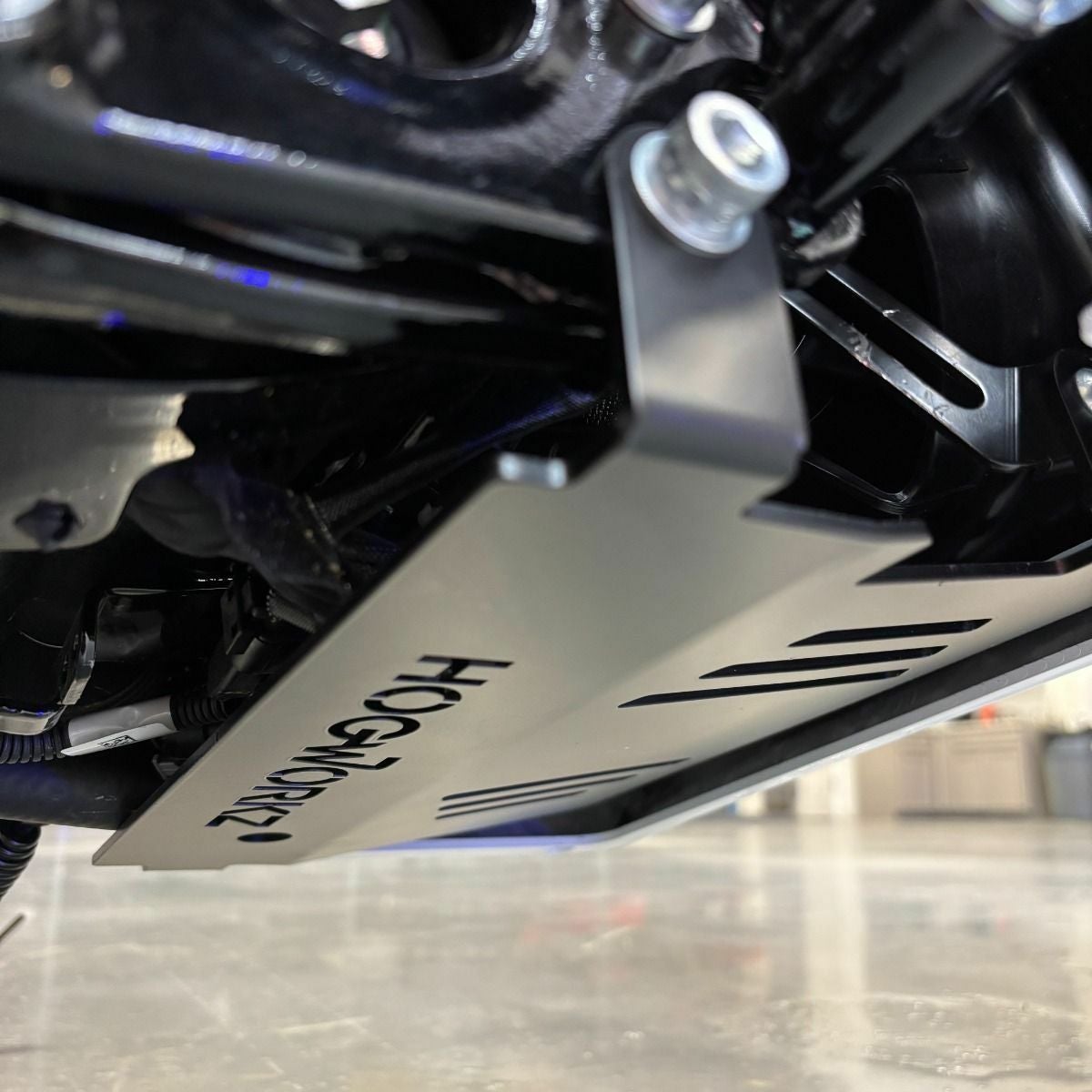 2025以降 ツーリング スキッドプレート シャーシプロテクター ブラック HogWorkz（ホグワークズ） 2