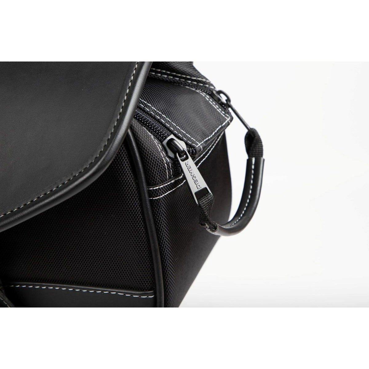 ナイロンサドルバッグ 右用 11L7