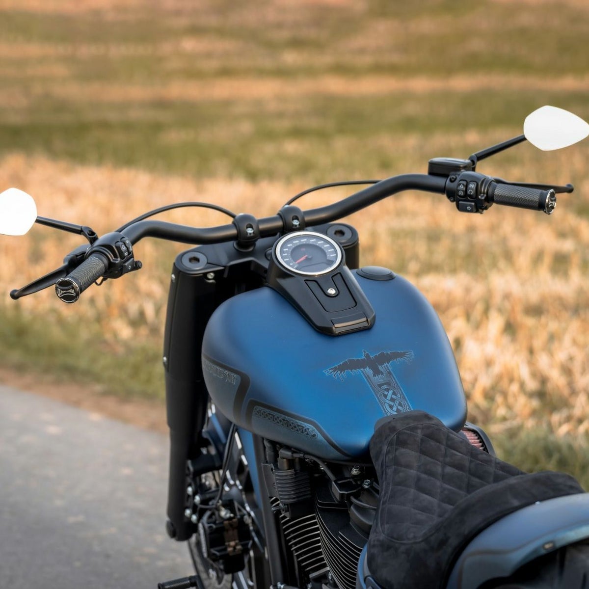 ハリウッド ライト ハンドルバー (マットブラック)