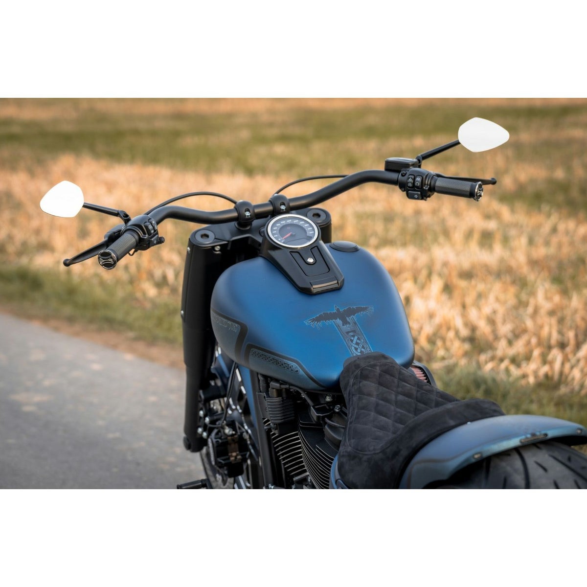 ハリウッド ライト ハンドルバー (マットブラック)1