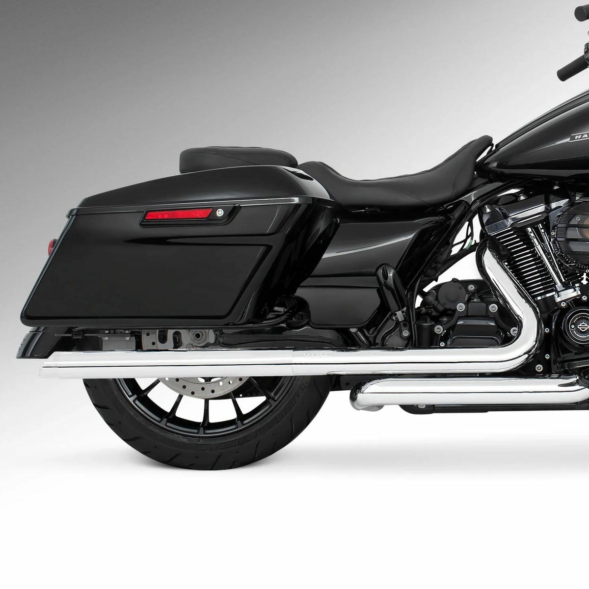 M8 ツーリング 2.5インチ径 トゥルーデュアル フルエキゾーストマフラー 33インチ スラッシュカットエンドキャップ クローム/クローム フリーダムパフォーマンス