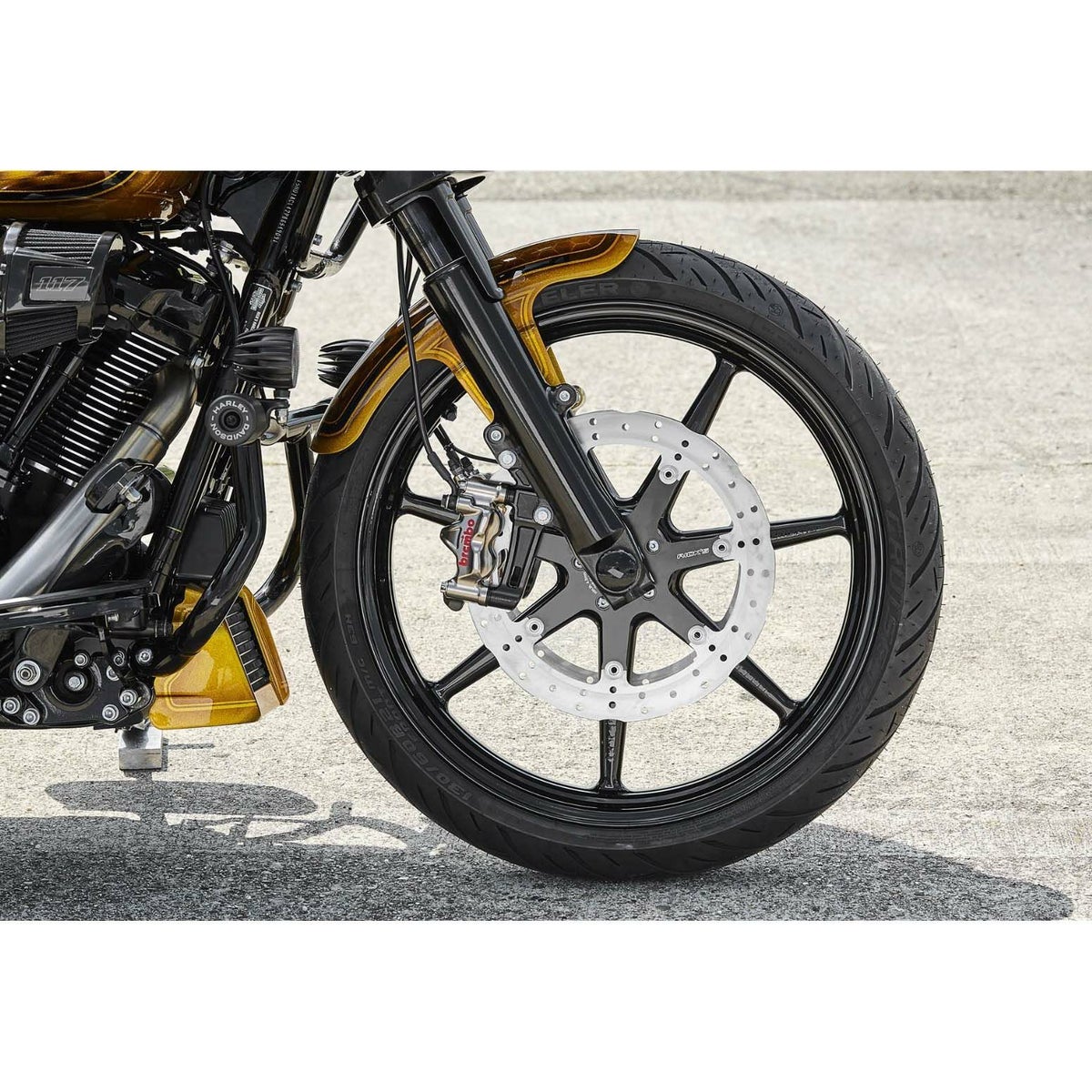 フロント ラジアルマウントブレーキキャリパーアダプター 13インチローター用1