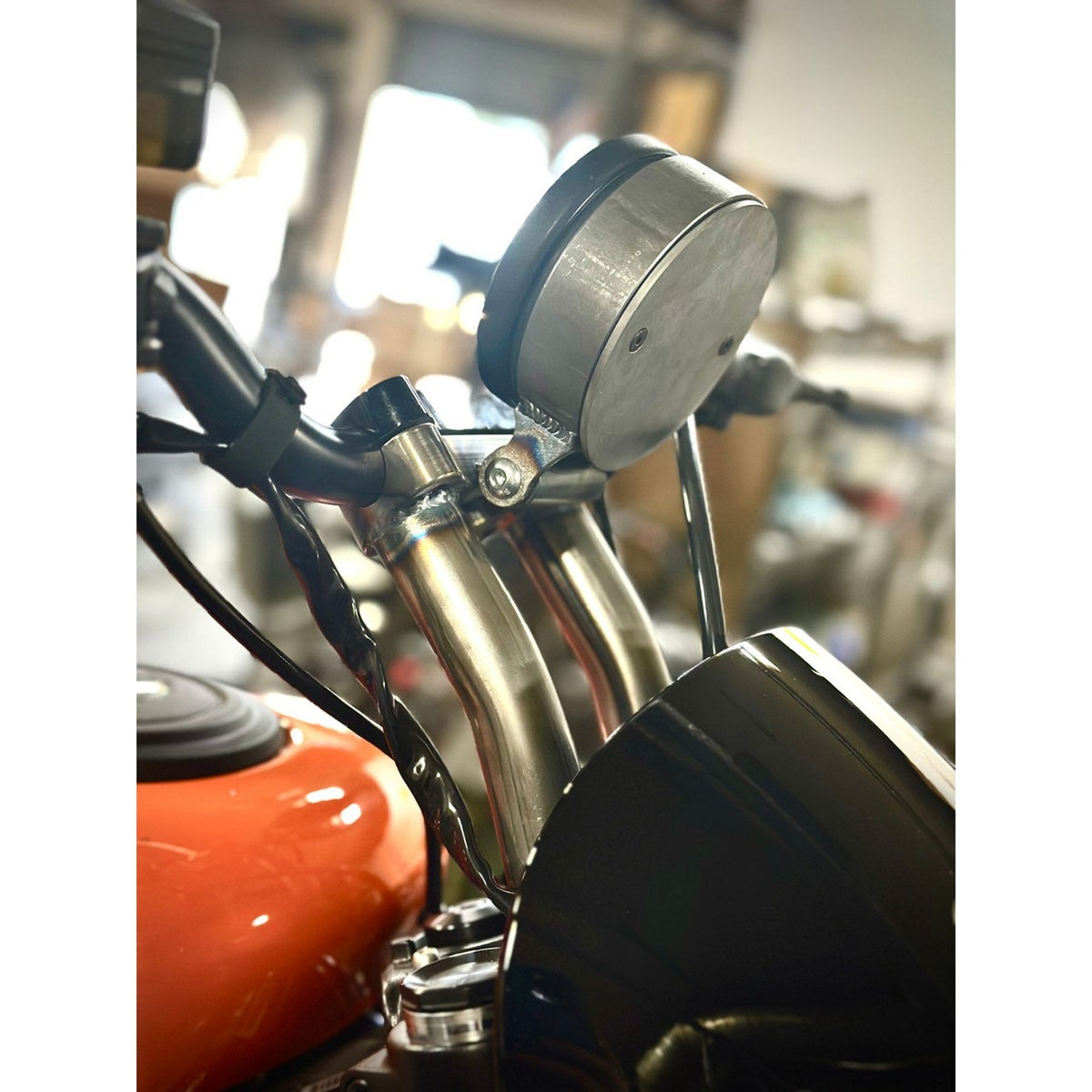 ナイトスター RH975 ゲージマウント付・8インチ プルバックライザー (グロスブラック)4