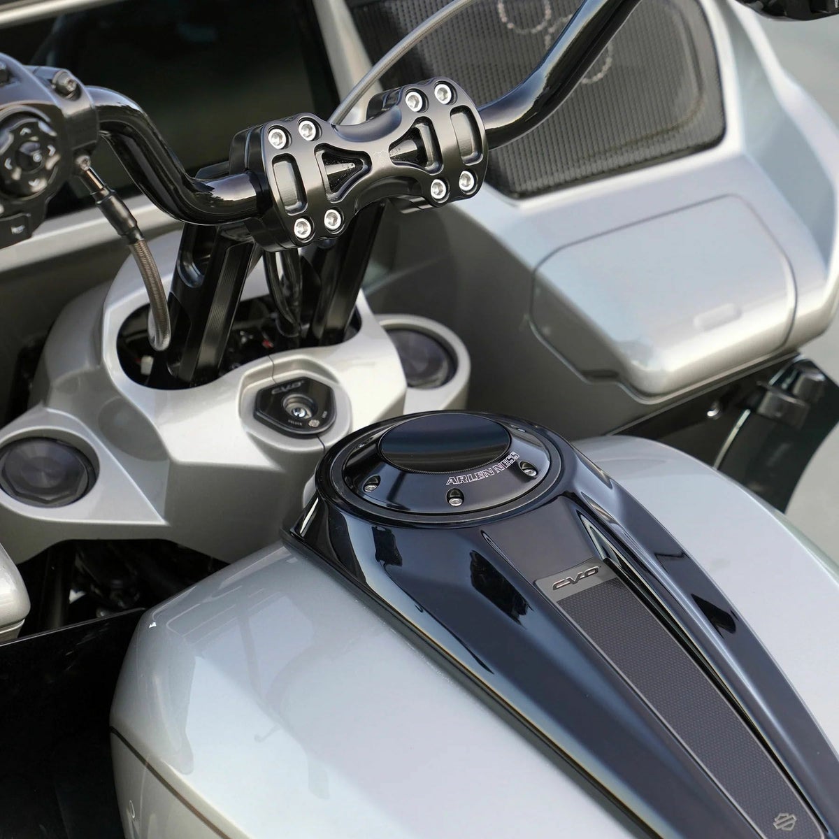 ポップアップ・ガスキャップ (ブラック)2