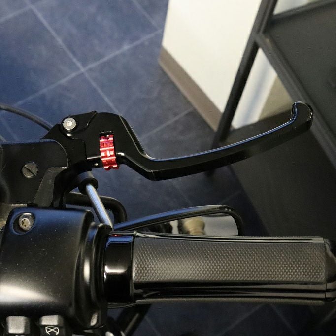 スポーツスター アジャスタブルレバーセット スタンダードタイプ (ブラック/レッド)