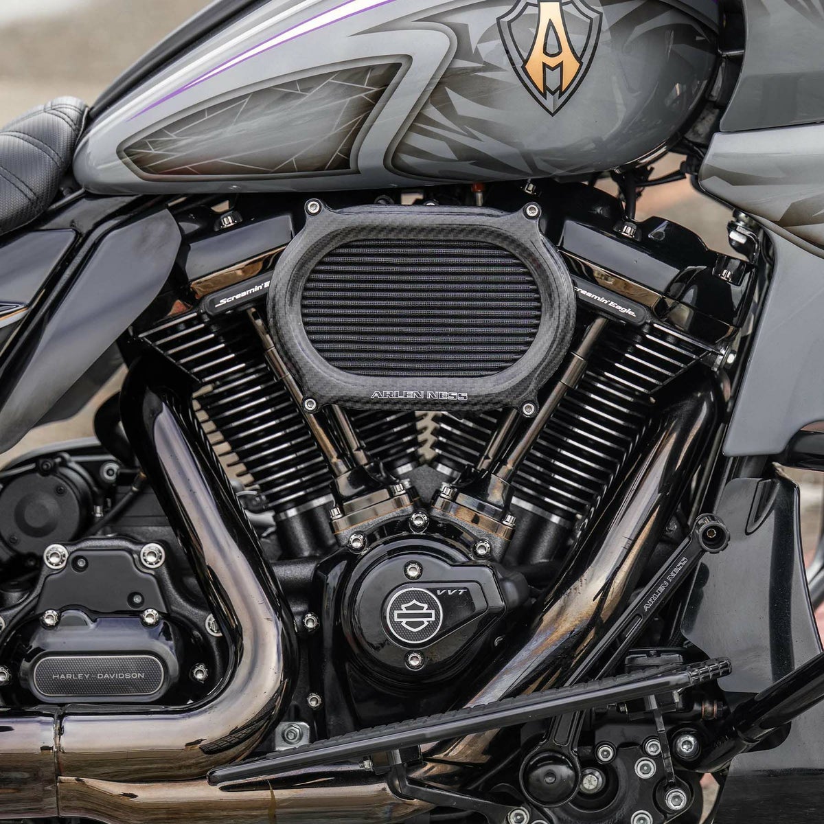 2024以降 ツーリング、2025以降 ソフテイル ステージ2・オーバルエアクリーナー (カーボンファイバー)1