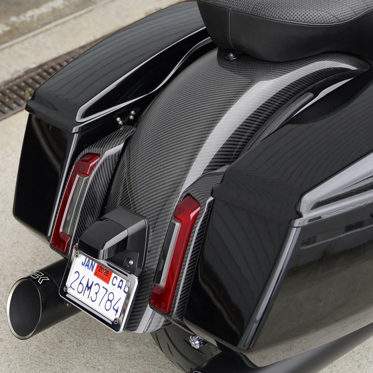 カーボンファイバー・テールライトカバー 2024以降 ツーリング2