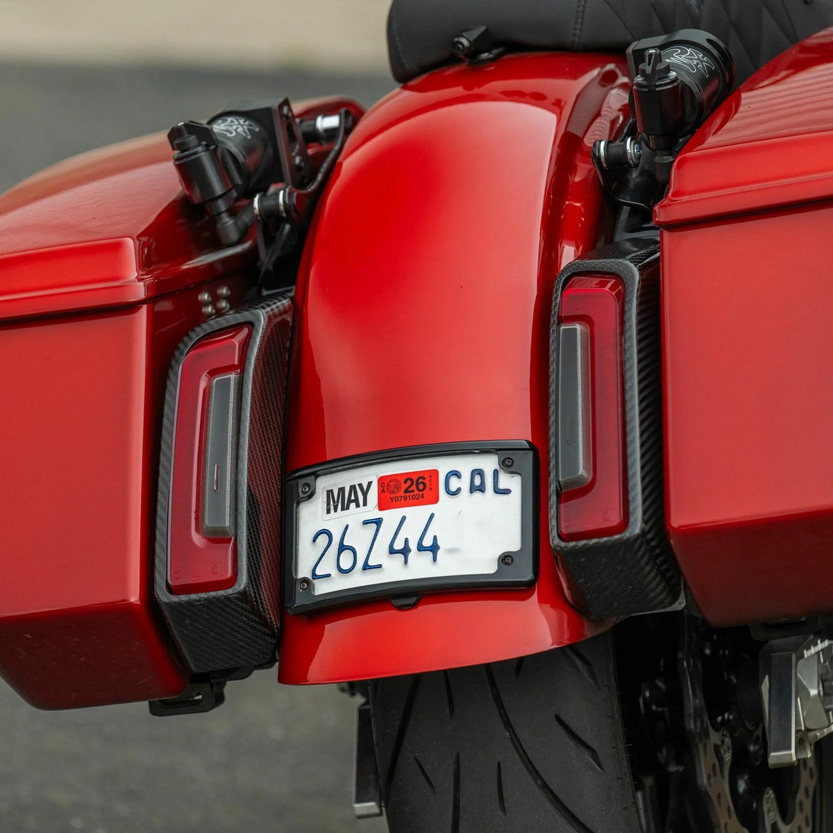 カーボンファイバー・テールライトカバー 2024以降 ツーリング4