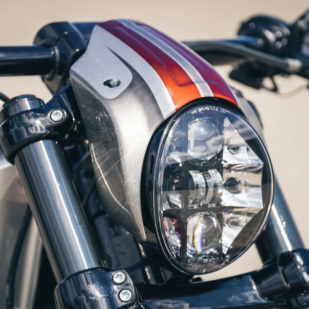 ヘッドライトキャップ (ロウアルミ)