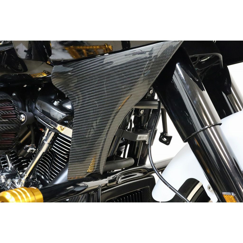 ドライカーボン・サイドフェアリング (綾織り・艶あり)1