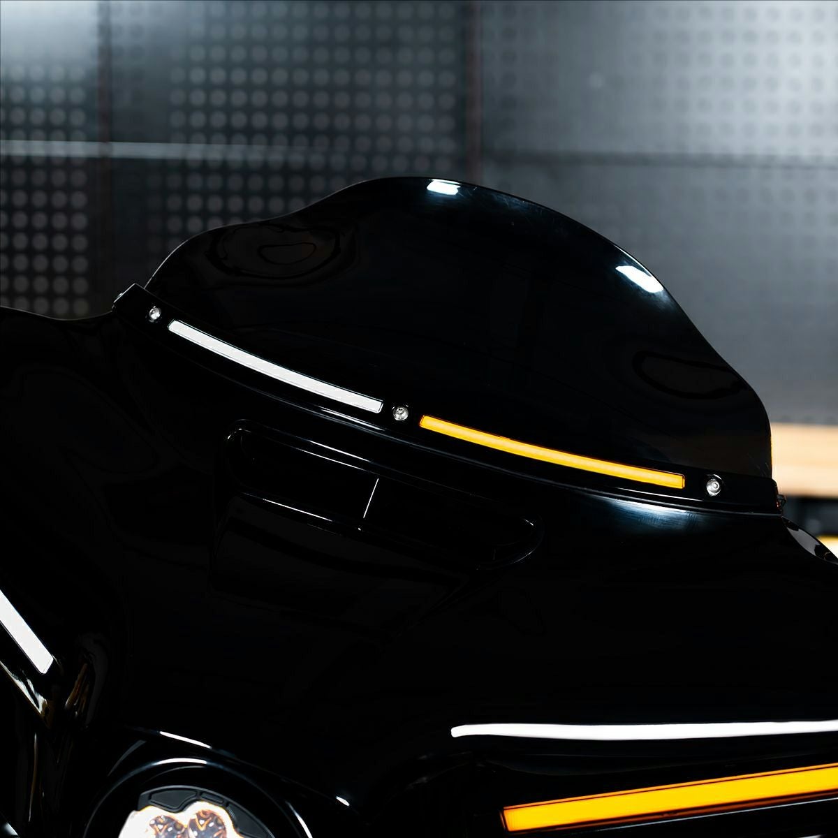 ルミプロ・LEDウィンドシールドトリム2