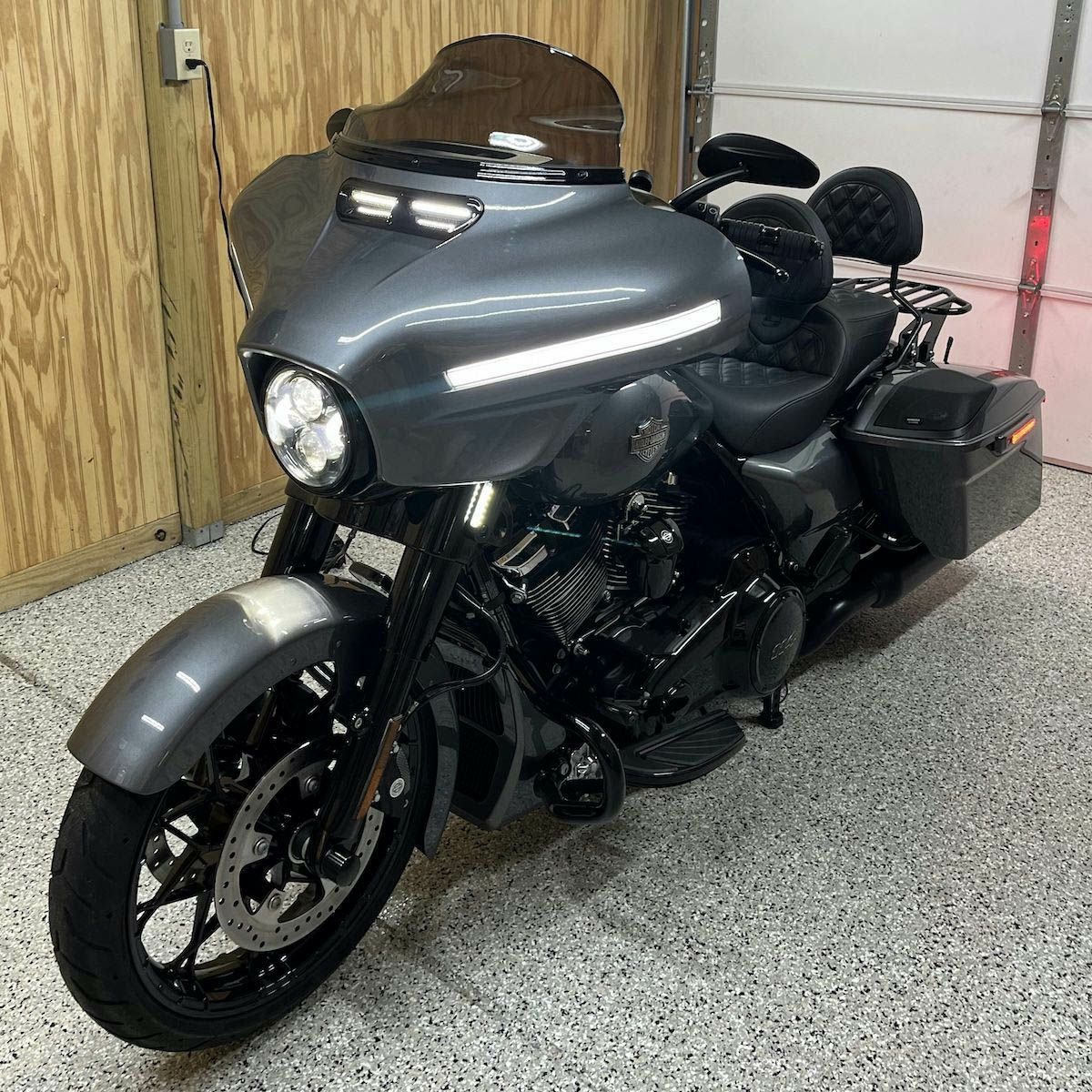 LEDウィンカー内蔵 バットウィングフェアリング (未塗装)2