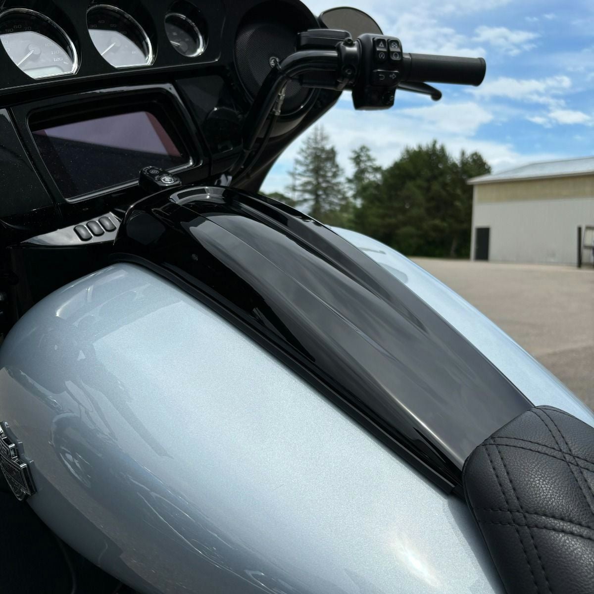 フラットライン タンクダッシュ (ビビッドブラック)