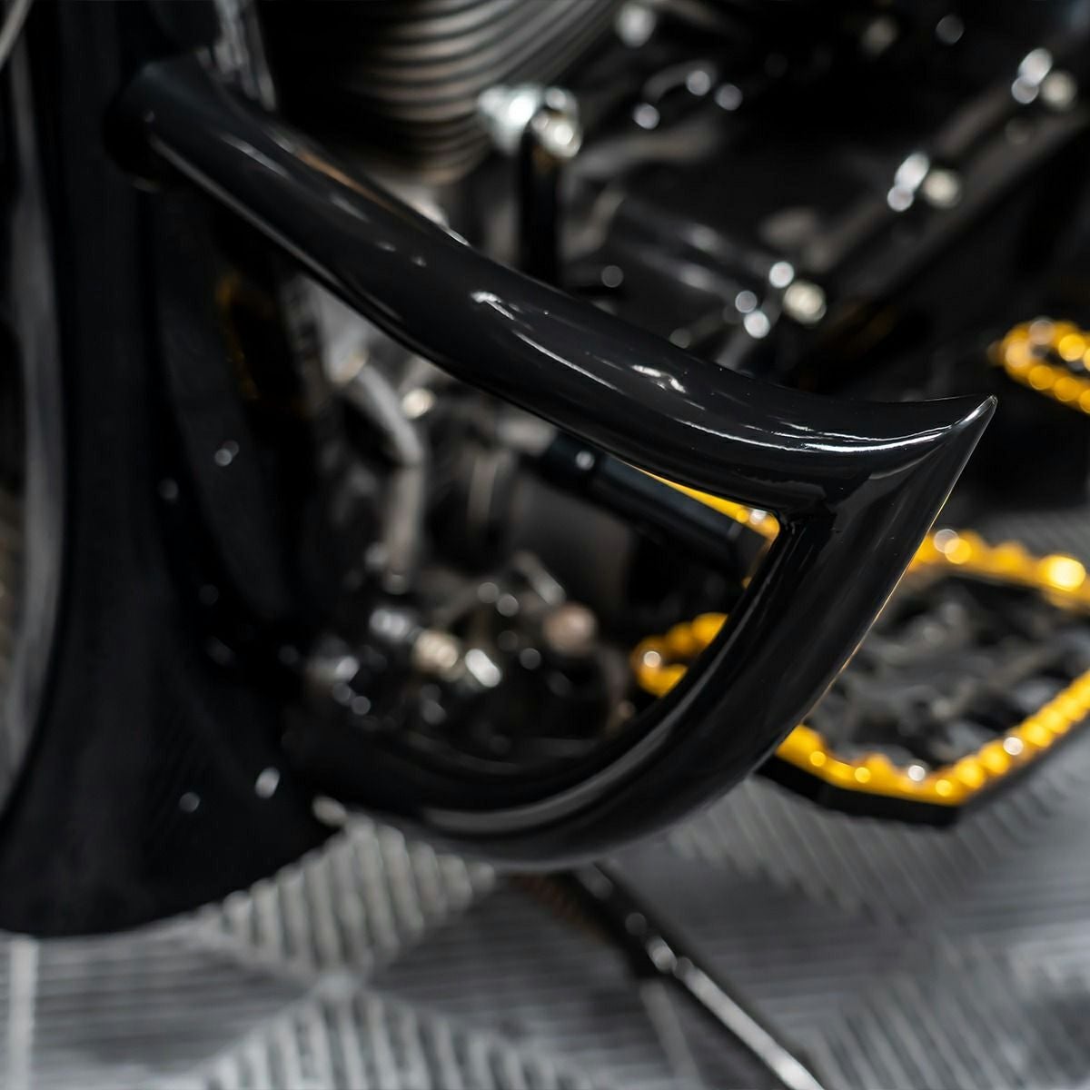 ハボック・チョップドエンジンガード (ブラック)2