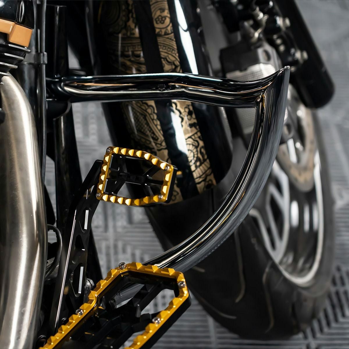 ハボック・チョップドエンジンガード (クローム)1