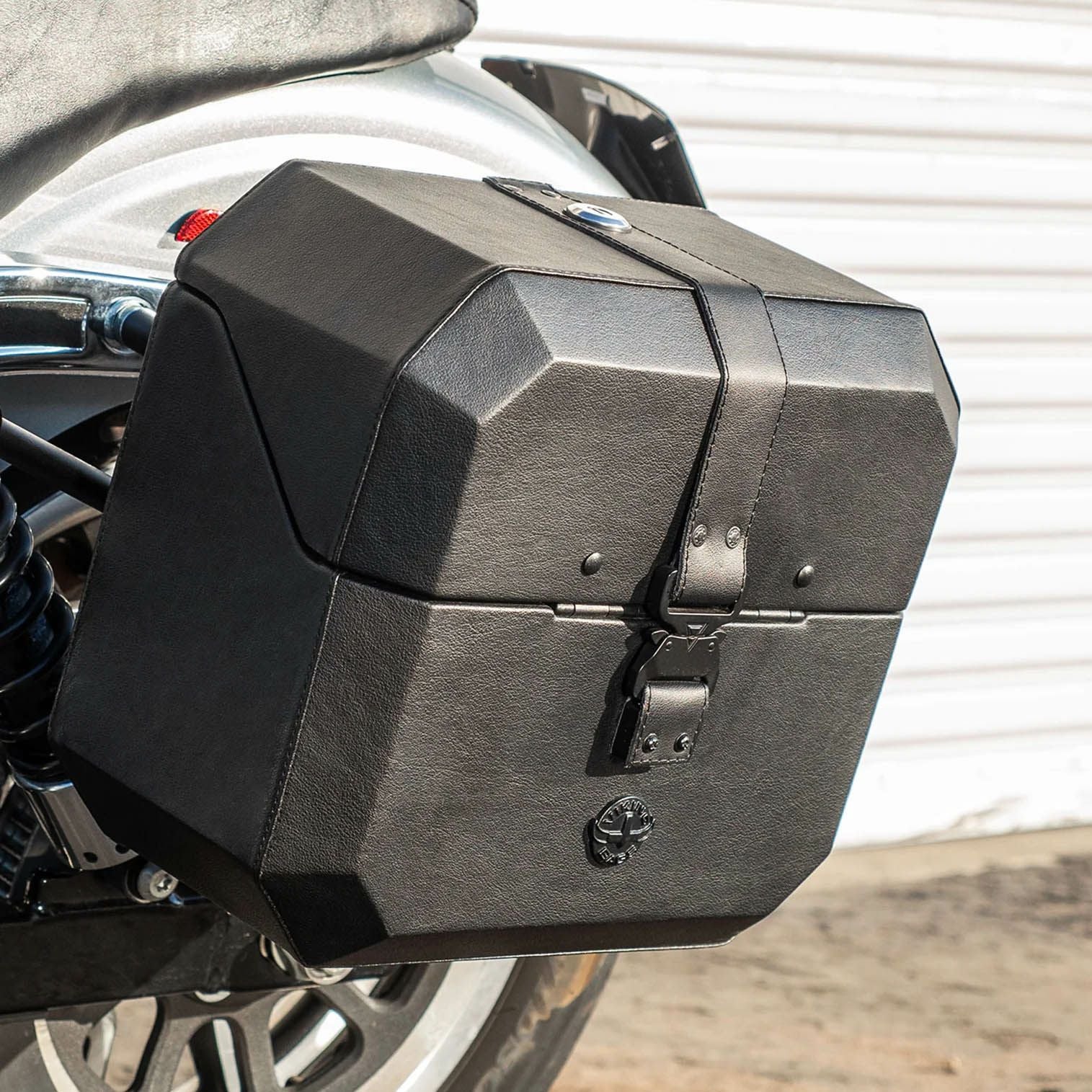 Viking Bags アウトロー クイックマウント サドルバッグ 20L (レザー