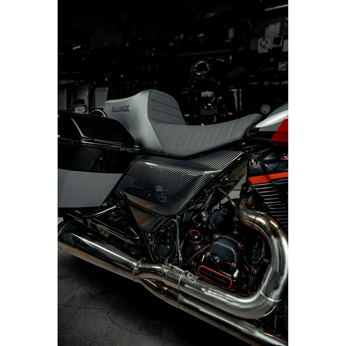 ハイヌーンシート クラシックステッチ (ブラックロゴ)1