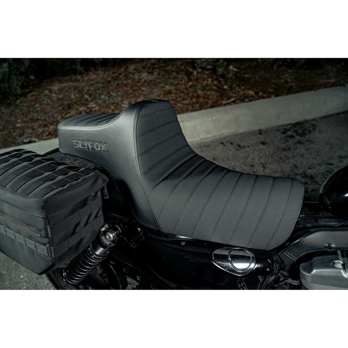 ハイヌーンシート クラシックステッチ (ブラックロゴ)2