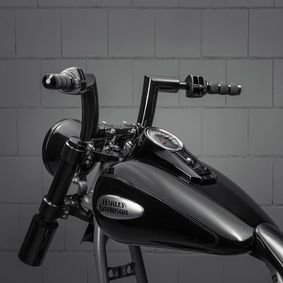 Monarch 配線済みハンドルバー 6インチ (ブラック) 1インチ径クランプ2