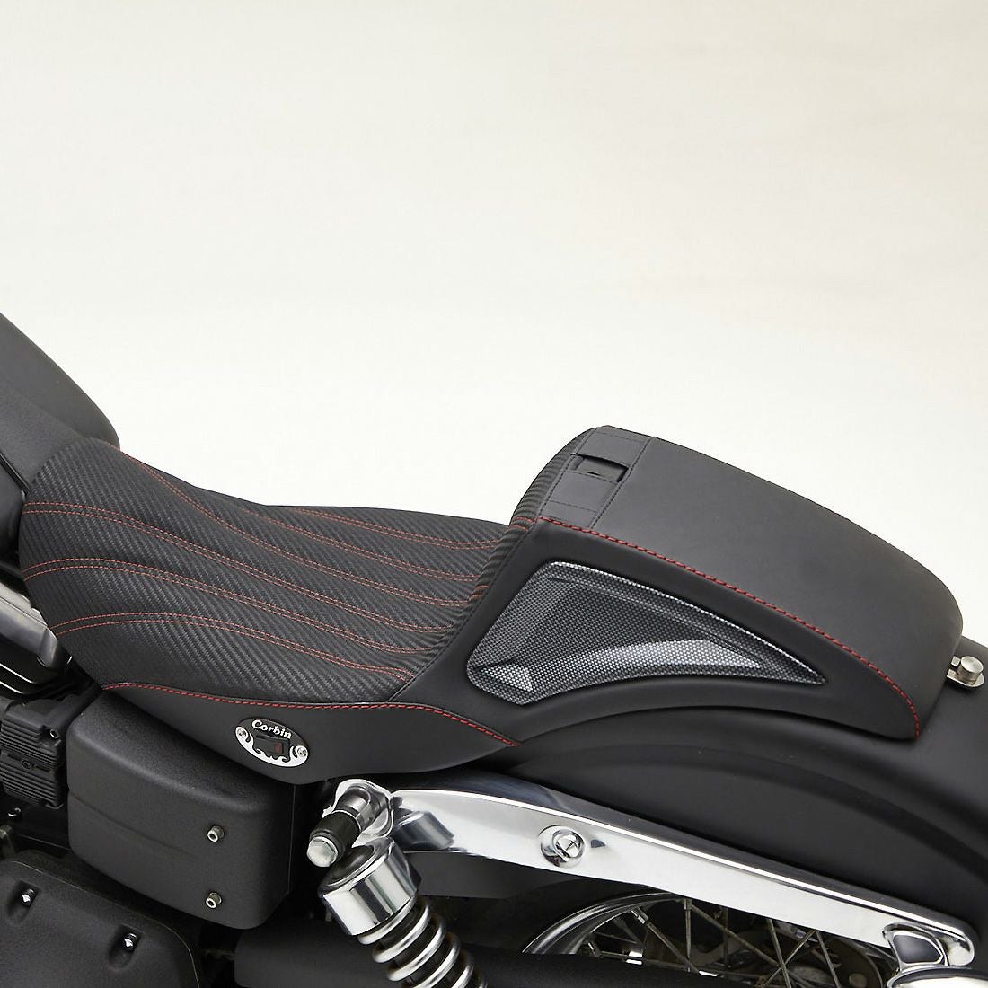 ダイナ用コルビン(CORBIN)シート｜ハーレーカスタムパーツ専門店