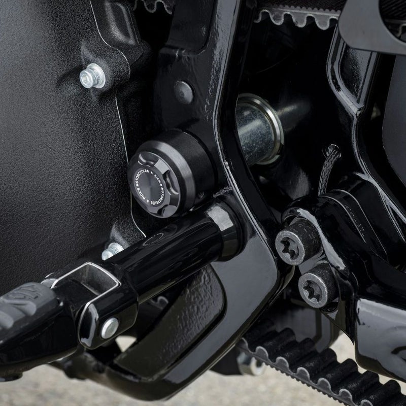 M8ソフテイル スイングアームアクスルカバー