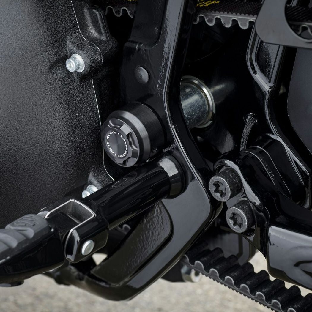 ブレイクスト、ファットボーイ スイングアームアクスルカバー