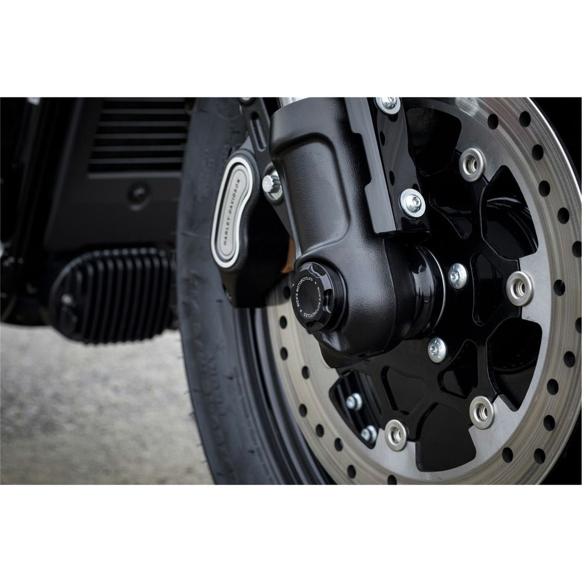 ファットボブ フロントアクスルカバー3