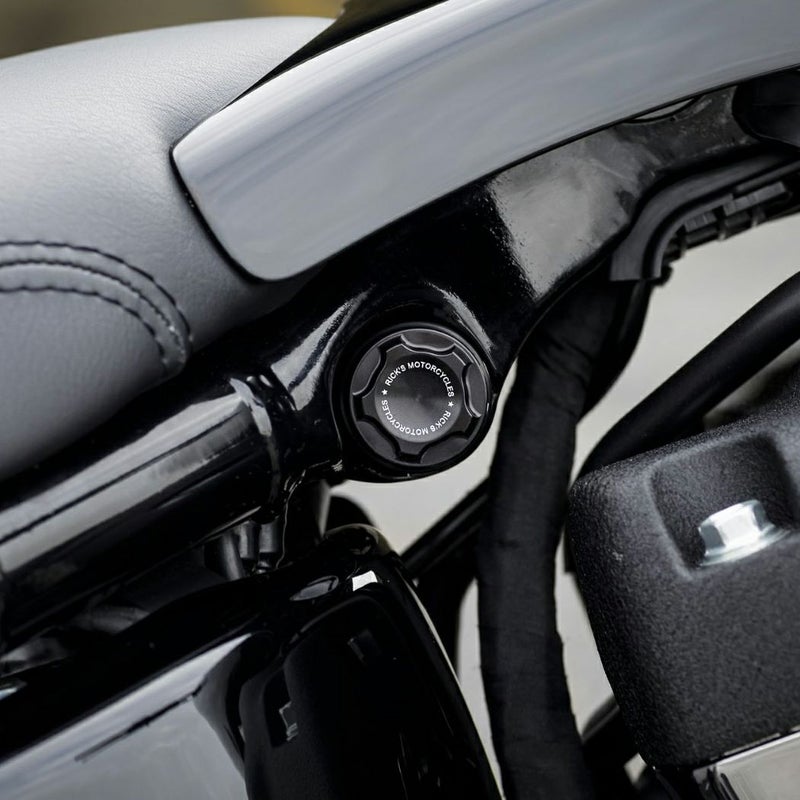 リアショックアブソーバー ナットカバー