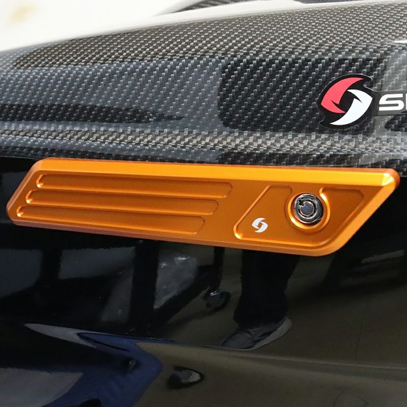 サドルバッグラッチカバー (オレンジ)