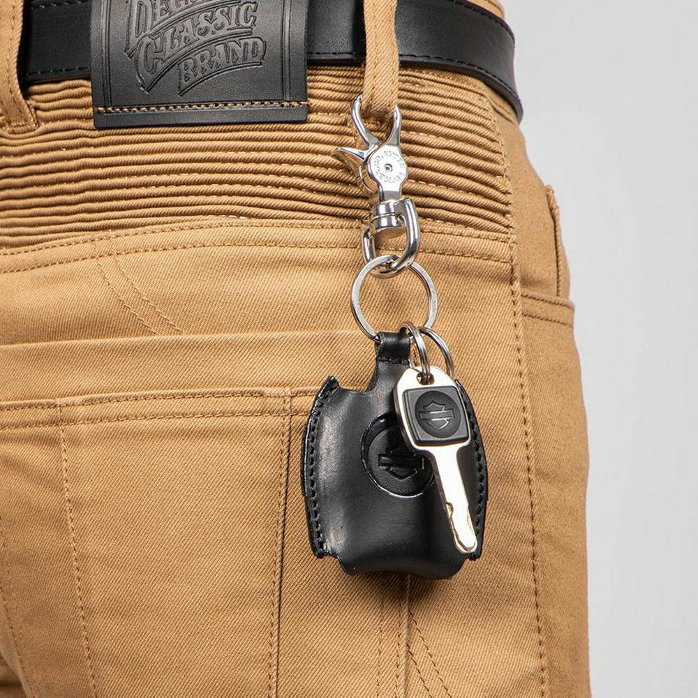  レザーキーフォブケース 背面スリット付き ブラック DEGNER 5