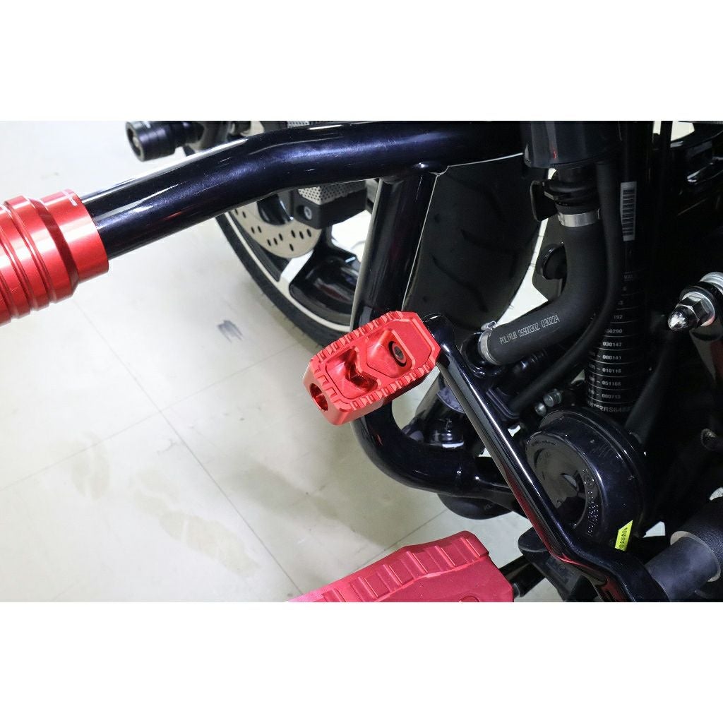 スピードラ ハーレー アルミ削り出しシフトペグ 角型 (レッド)3