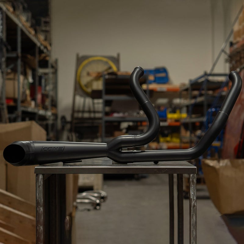 Turnout 2-1フルエキゾーストマフラー (ブラック)