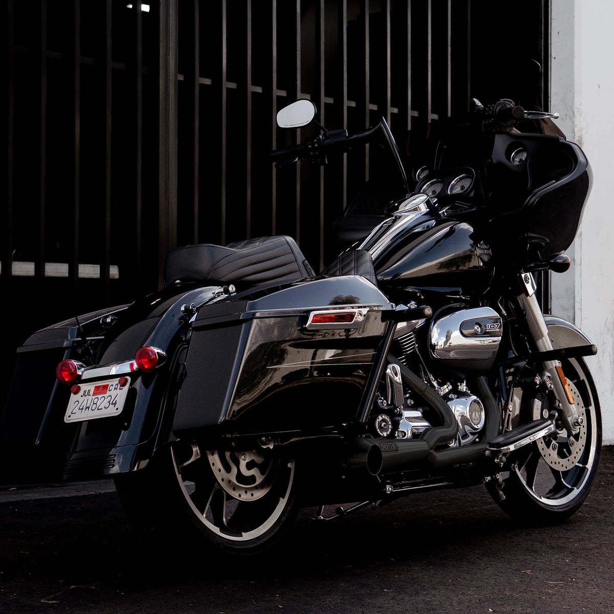 Turnout 2-1フルエキゾーストマフラー (ブラック)3