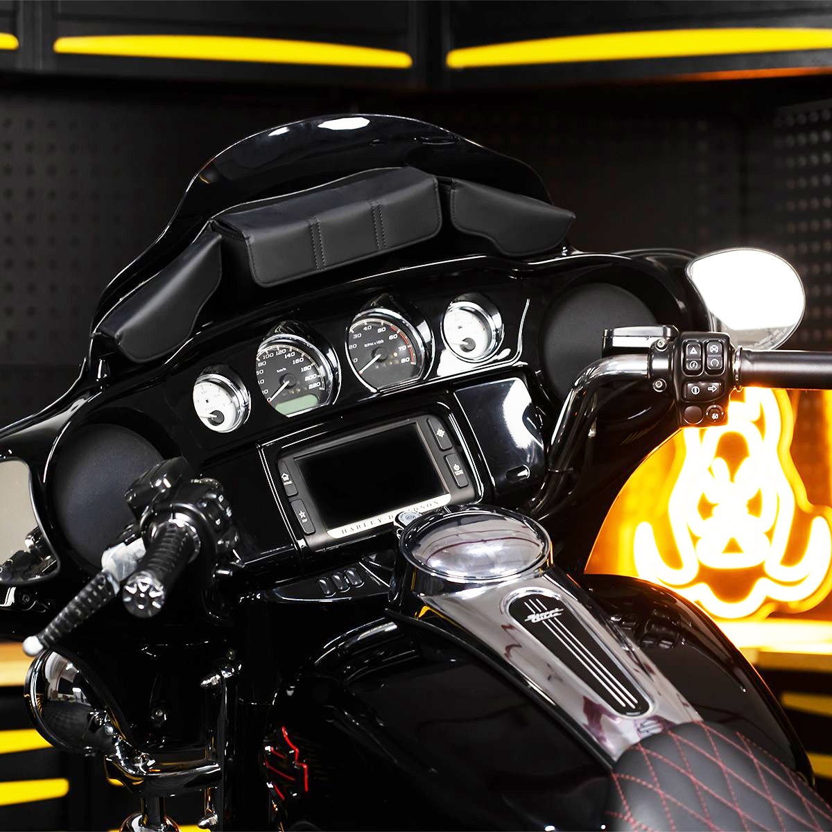 HOGWORKZ ウィンドシールド フェアリングポーチ