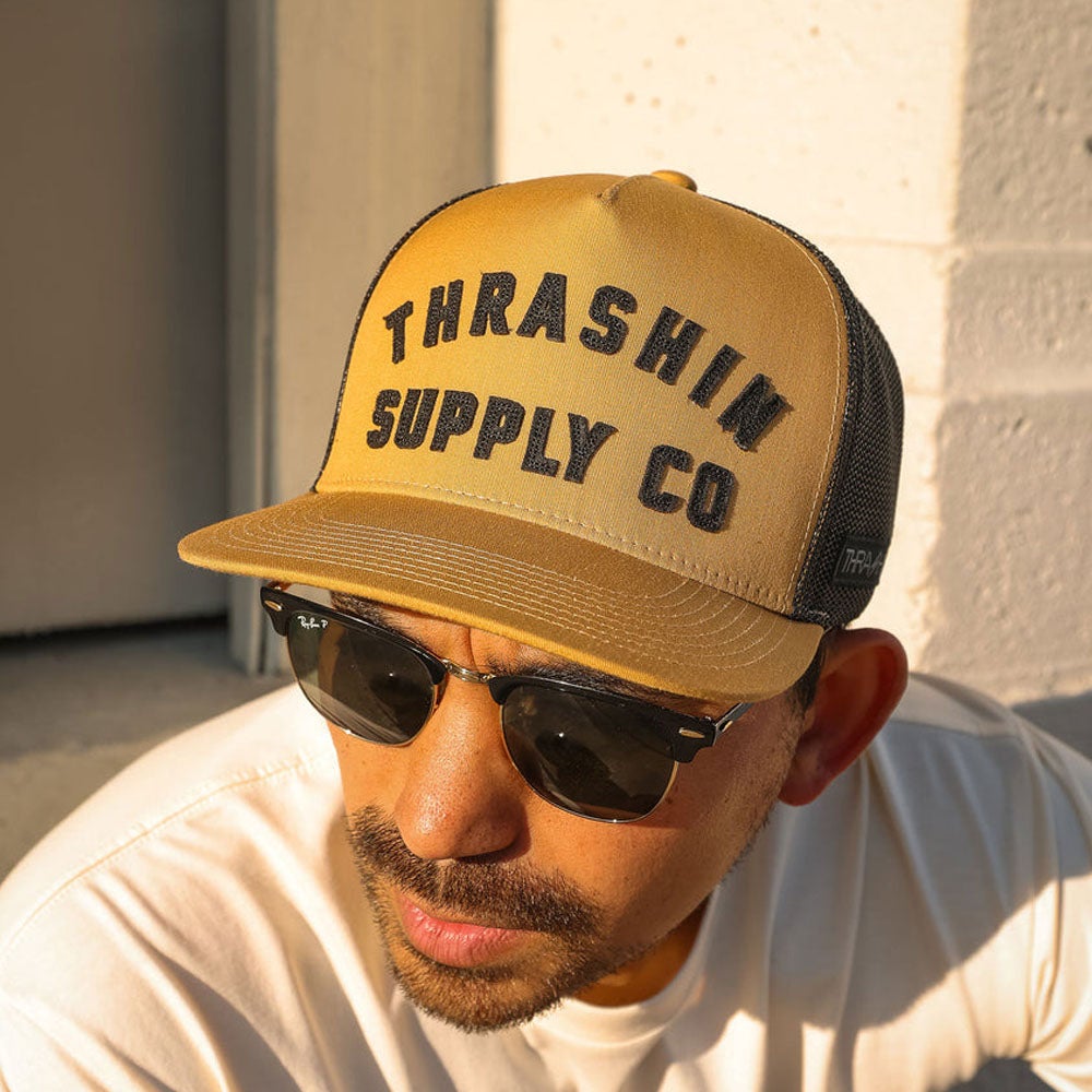 Thrashin Supply Foundation Trucker スナップバック キャップ イエロー 