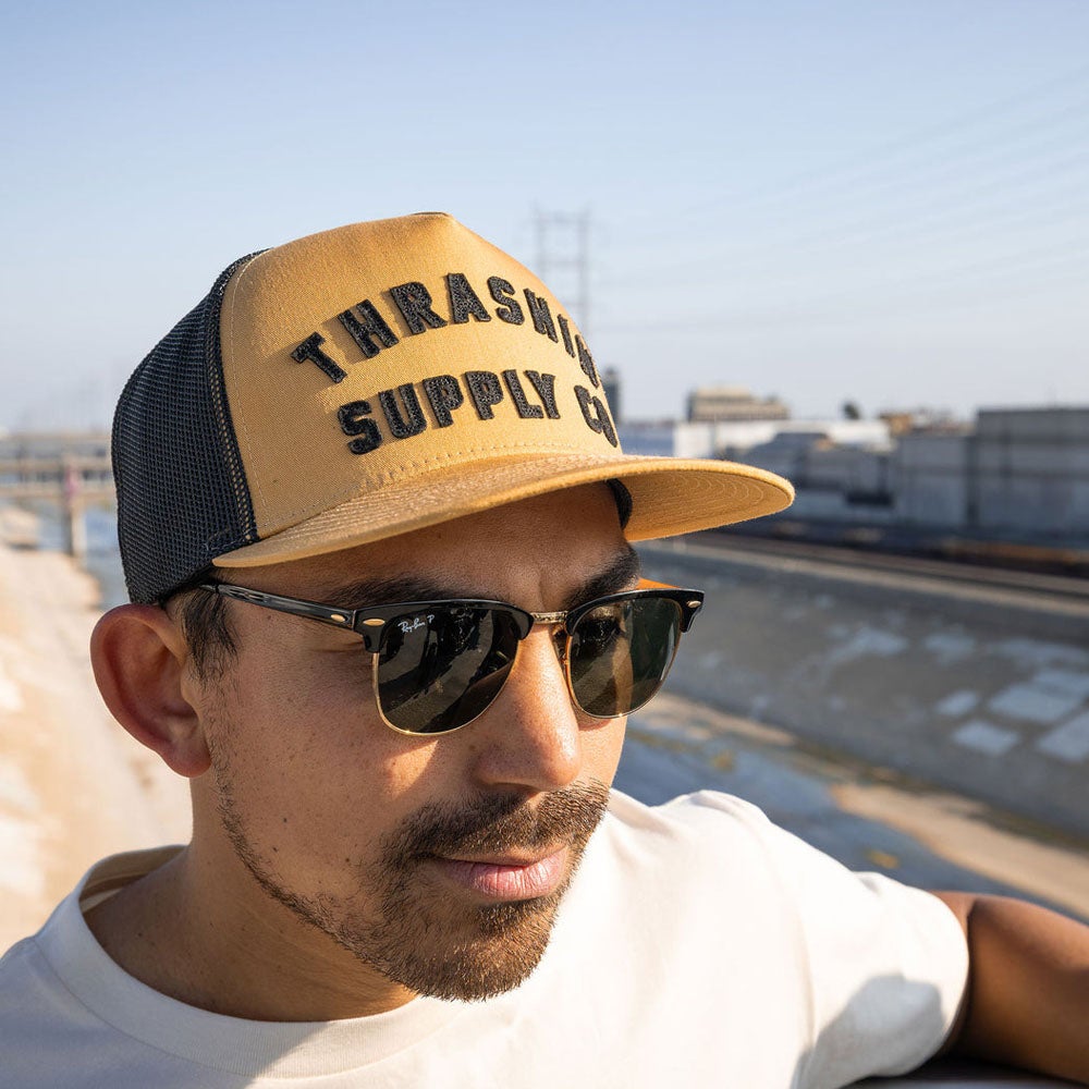 Thrashin Supply Foundation Trucker スナップバック キャップ イエロー 
