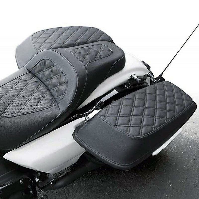 2024以降 FLHX FLTR Saddlemen サドルバッグリッドカバー LSステッチ 01